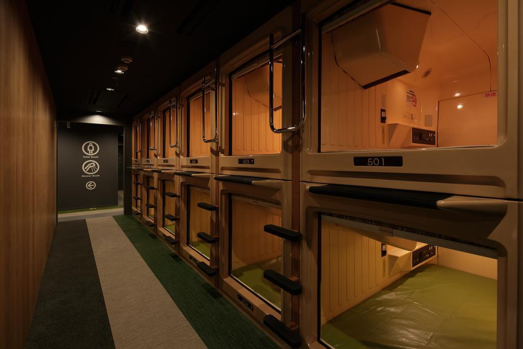 Booth Netcafe & Capsule Hotel Токио Стая снимка